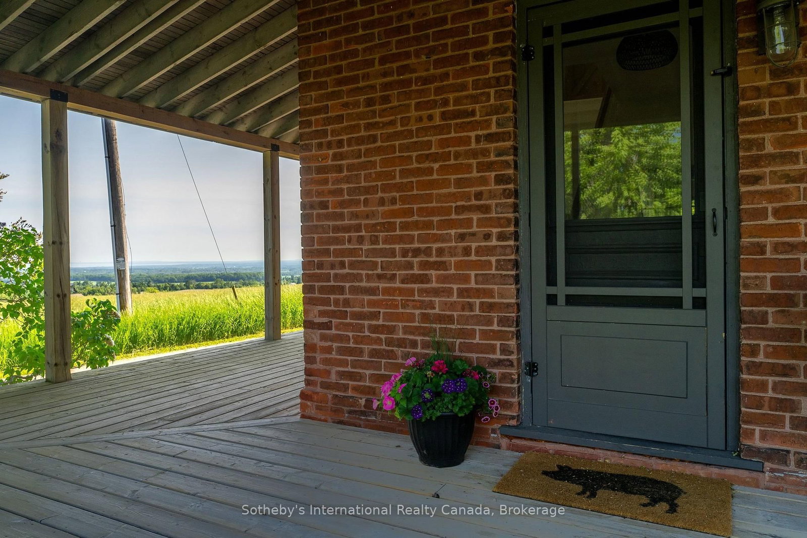 1943 Fairgrounds Road S • Clearview, ON photo 17