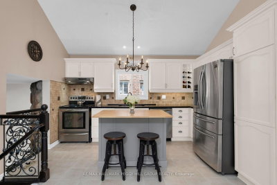 52 Summerset Drive • Barrie, ON photo 5