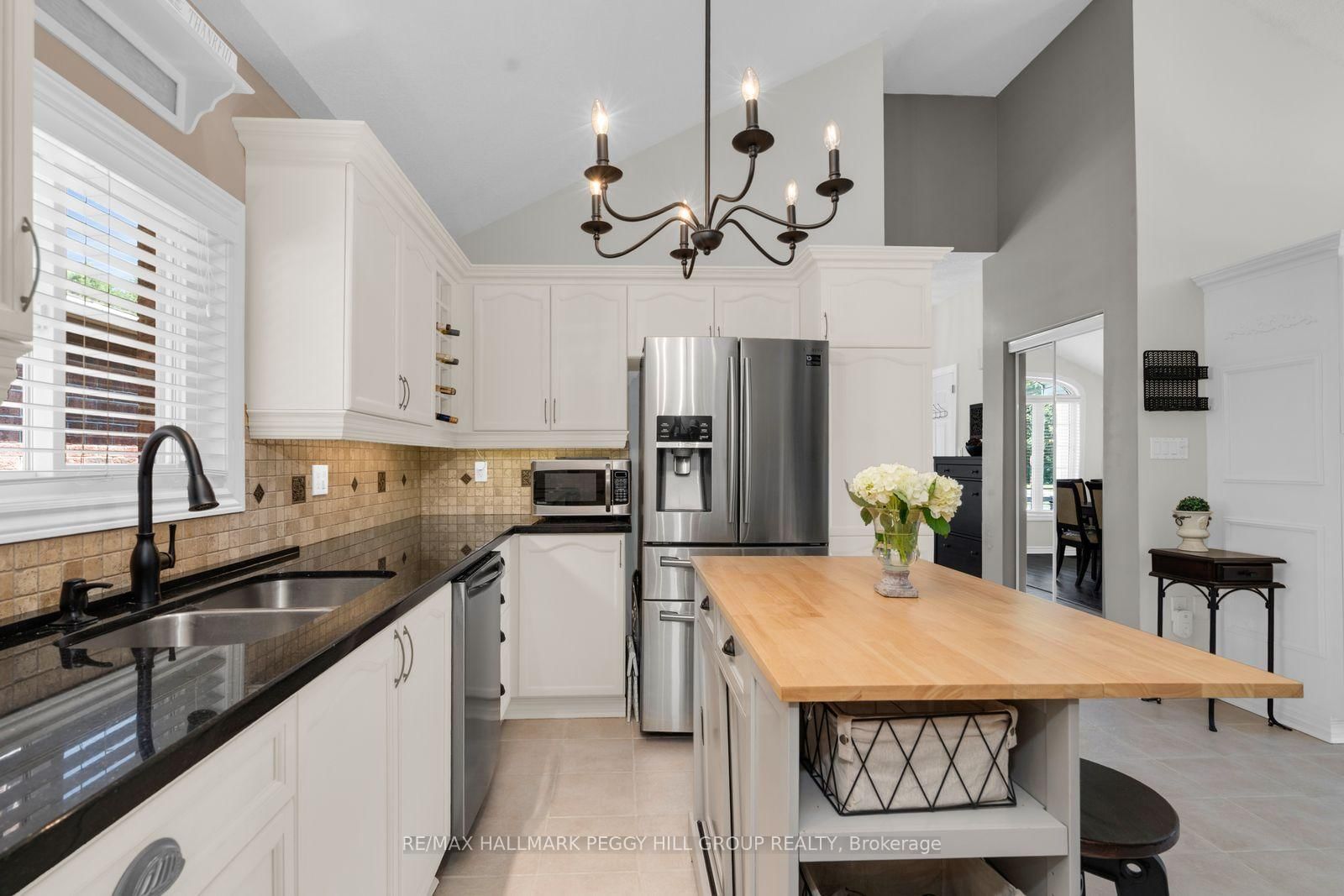 52 Summerset Drive • Barrie, ON photo 6