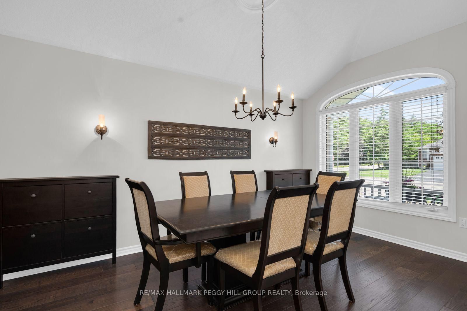 52 Summerset Drive • Barrie, ON photo 8