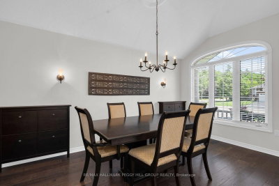 52 Summerset Drive • Barrie, ON photo 8