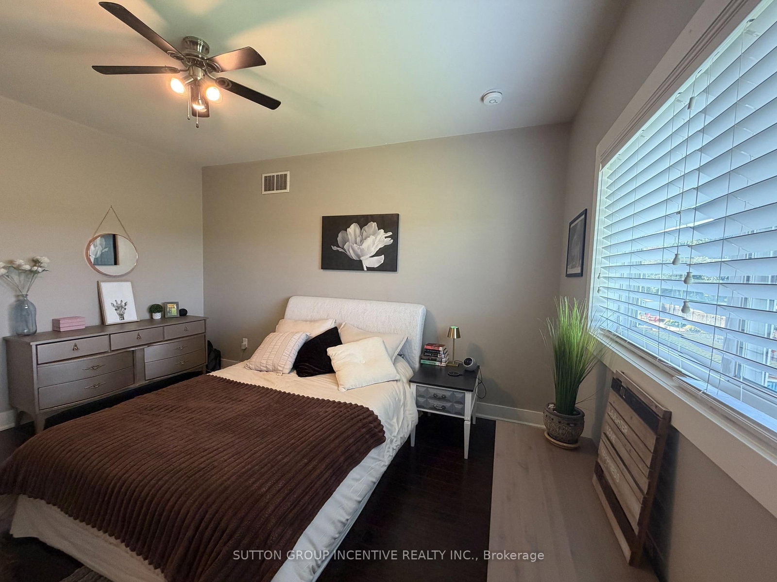 3929 WOOD Avenue • Severn, ON photo 10