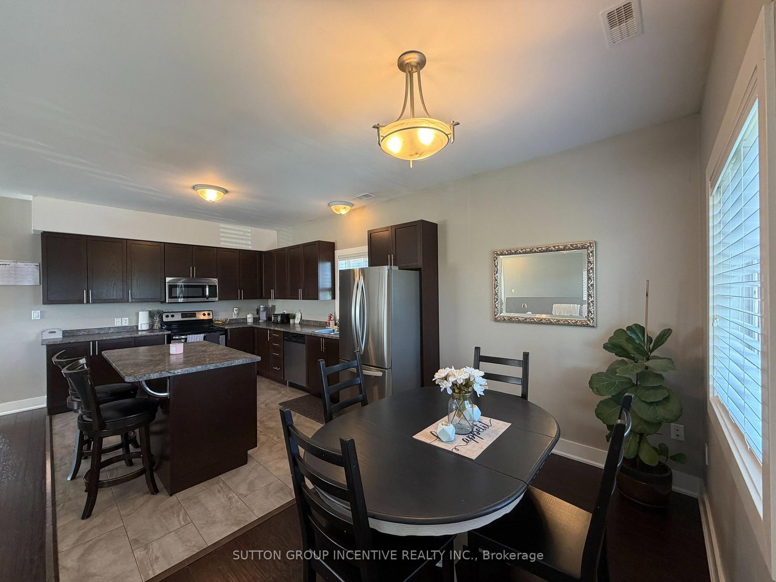 3929 WOOD Avenue • Severn, ON photo 6
