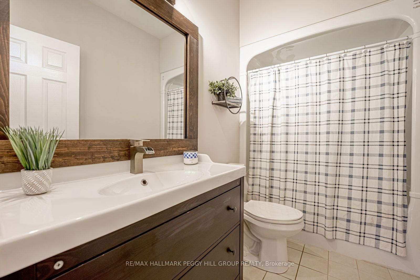 2 Purt Court • Barrie, ON photo 15