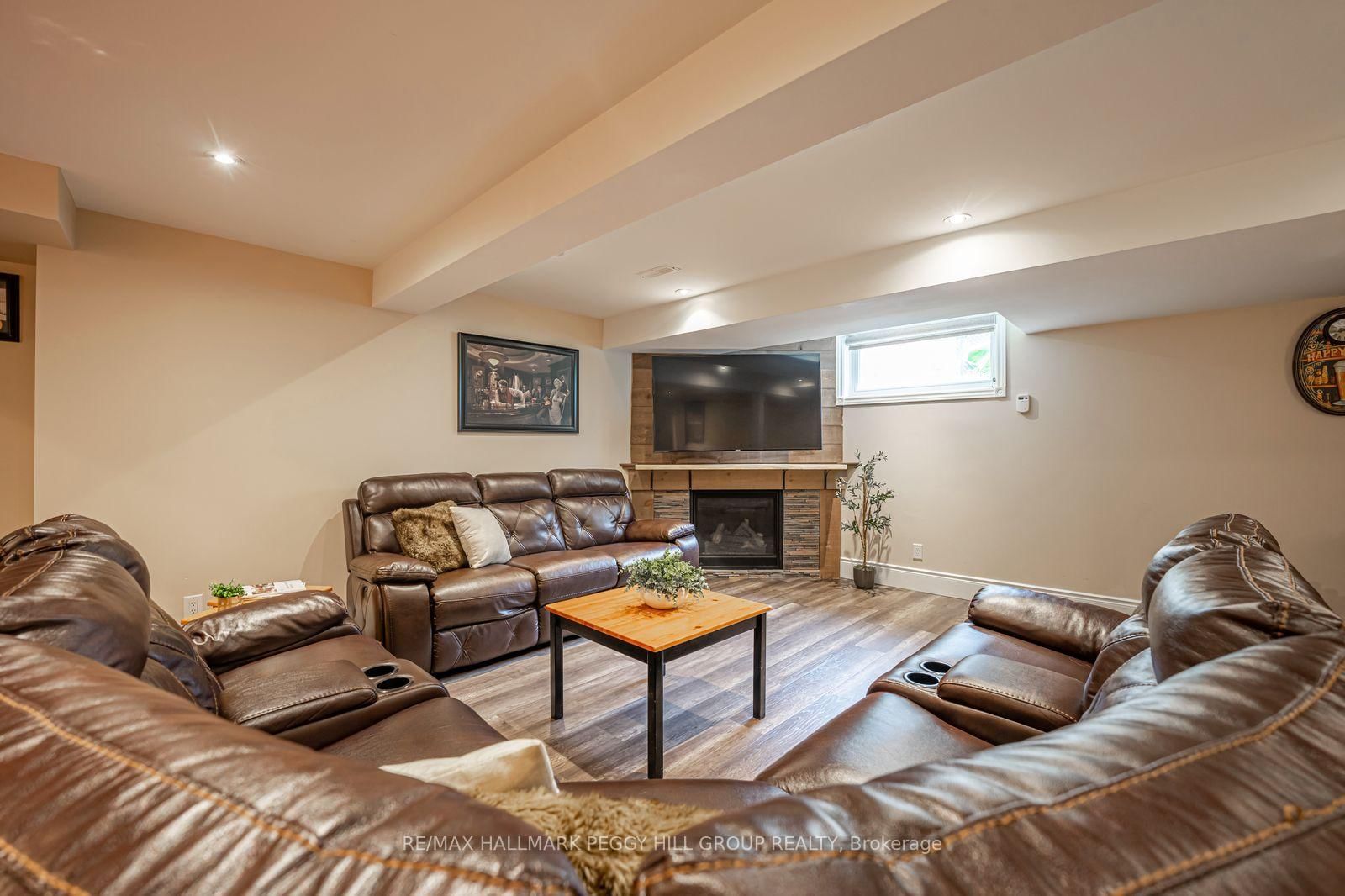 2 Purt Court • Barrie, ON photo 16