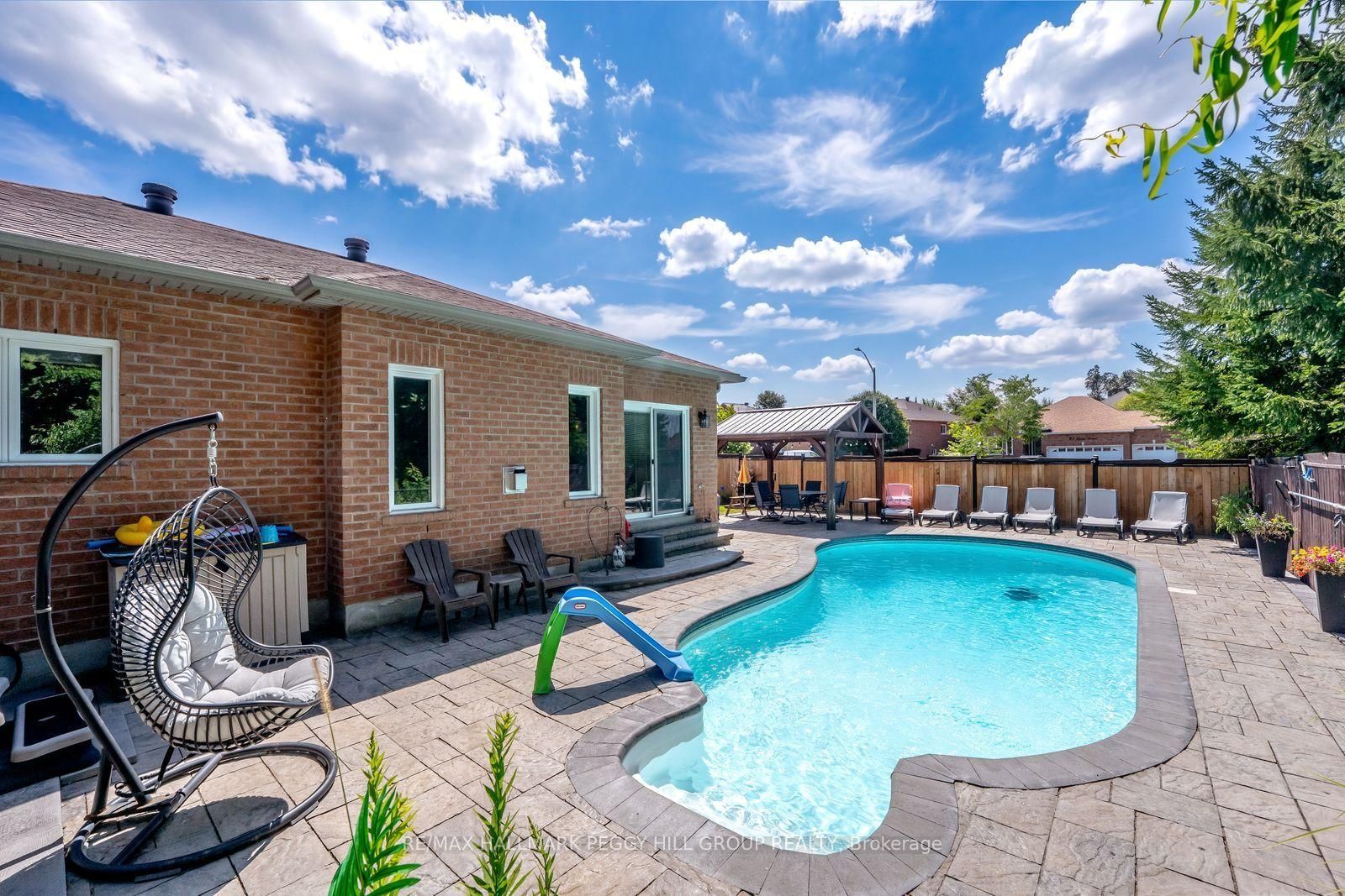 2 Purt Court • Barrie, ON photo 24