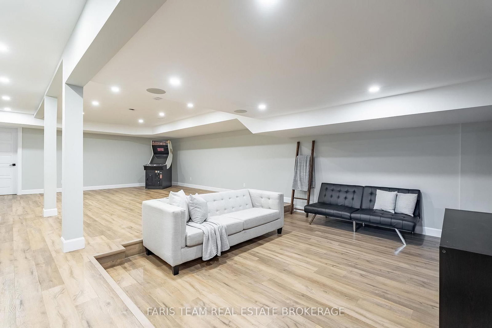223A Hickory Lane • Barrie, ON photo 26