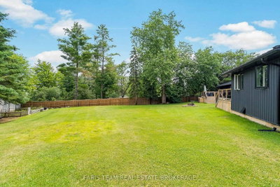 223A Hickory Lane • Barrie, ON photo 3