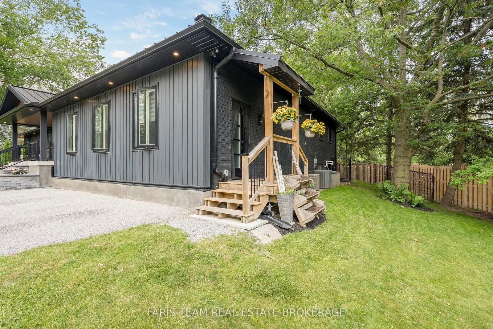 223A Hickory Lane • Barrie, ON photo 30