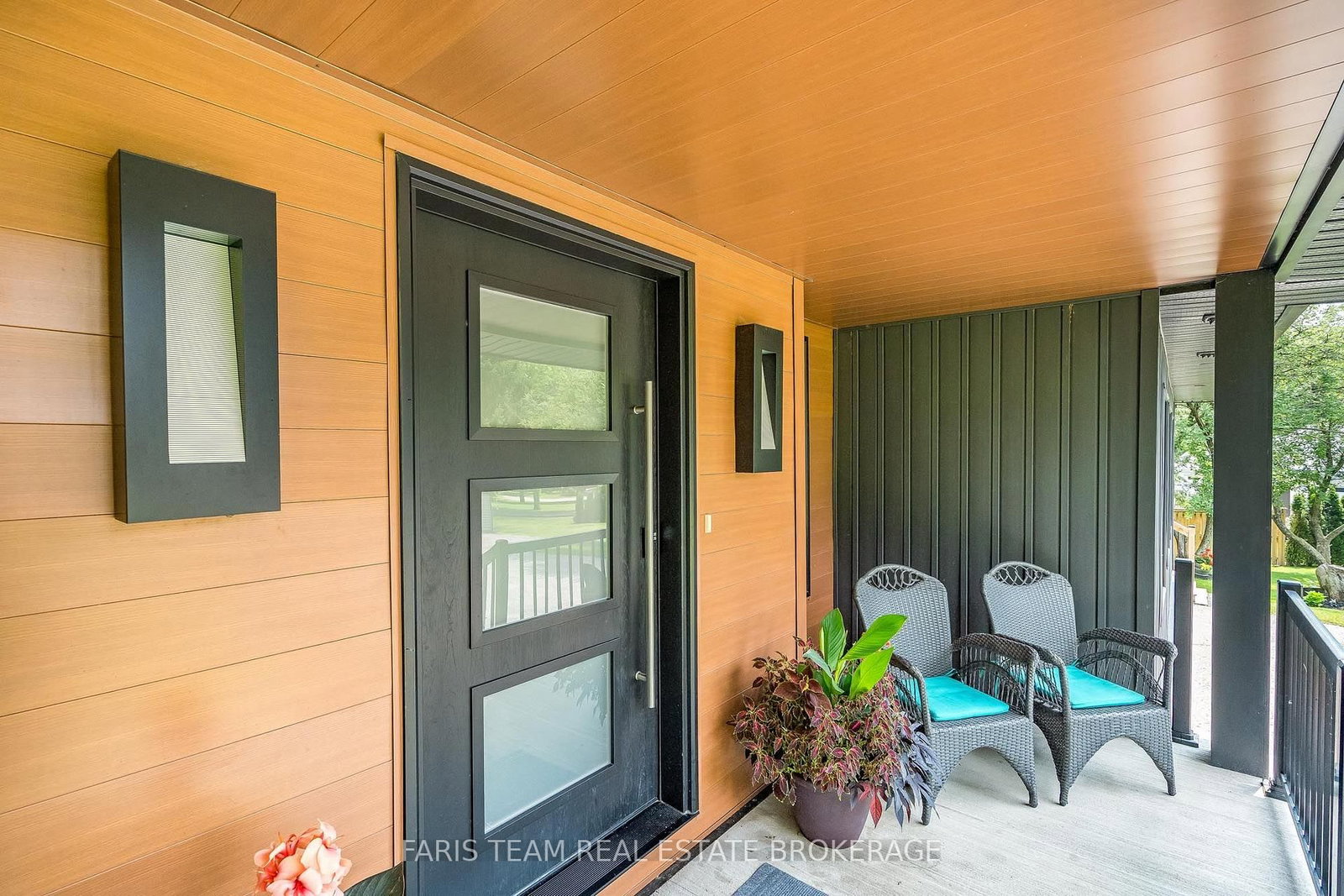 223A Hickory Lane • Barrie, ON photo 6