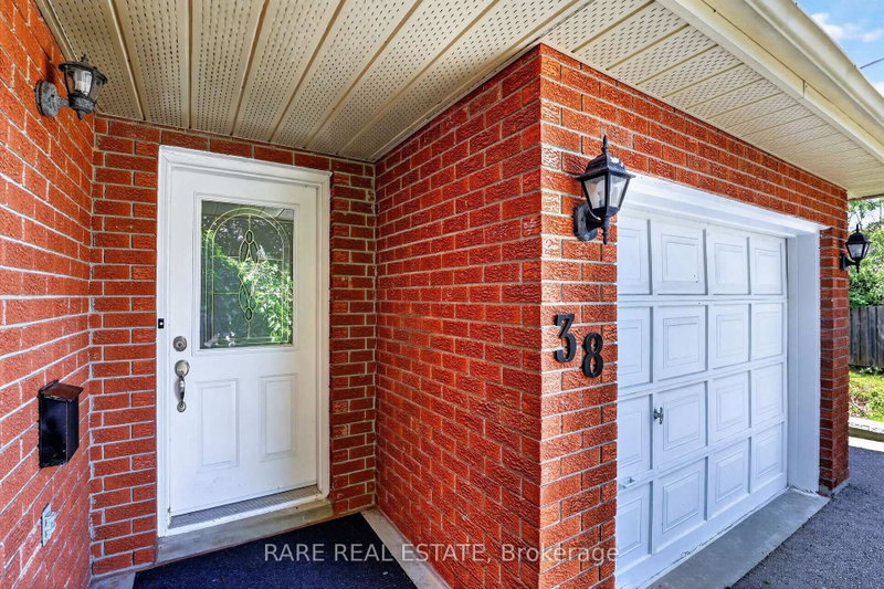 38 Lay St photo 4