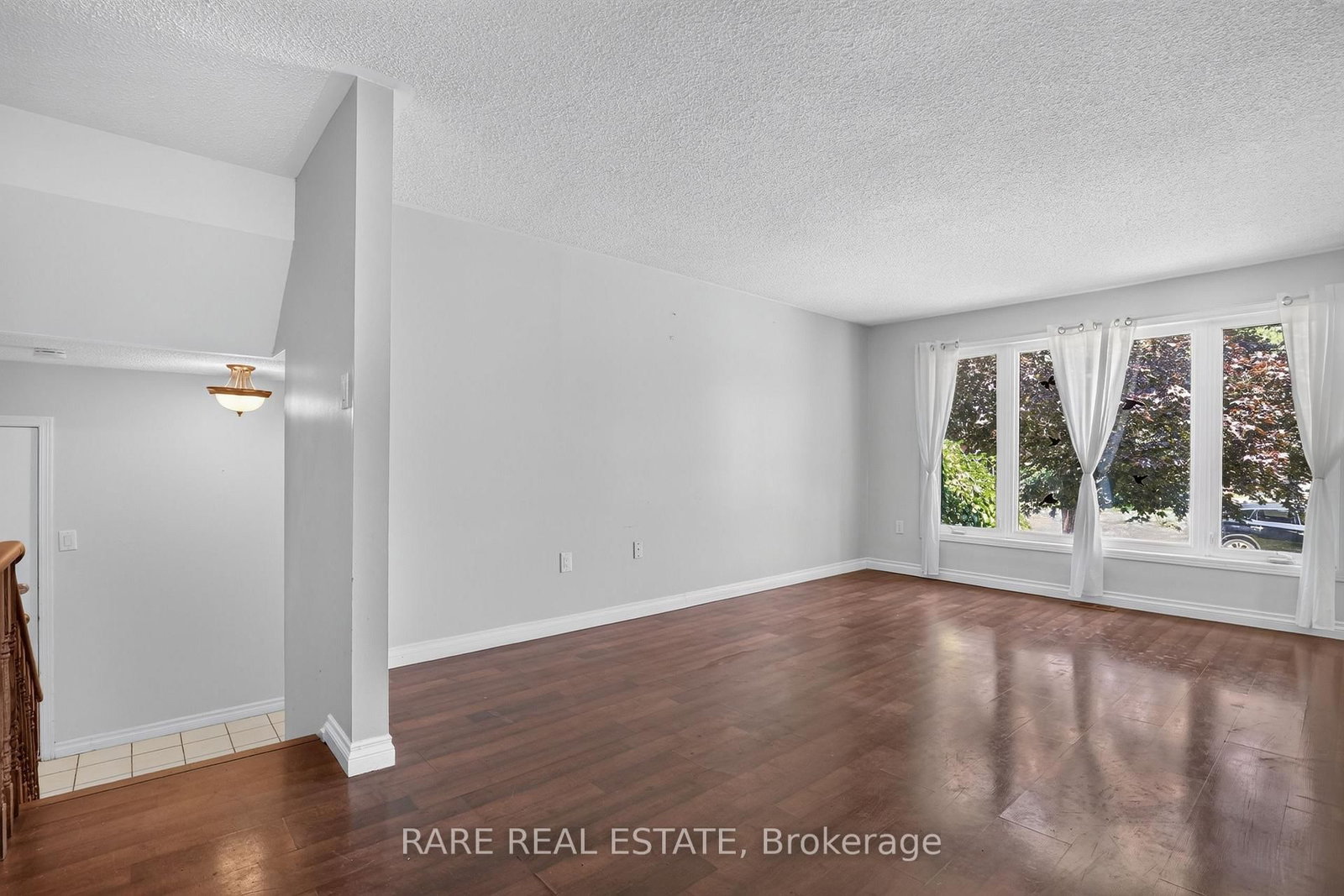 38 Lay Street • Barrie, ON photo 6