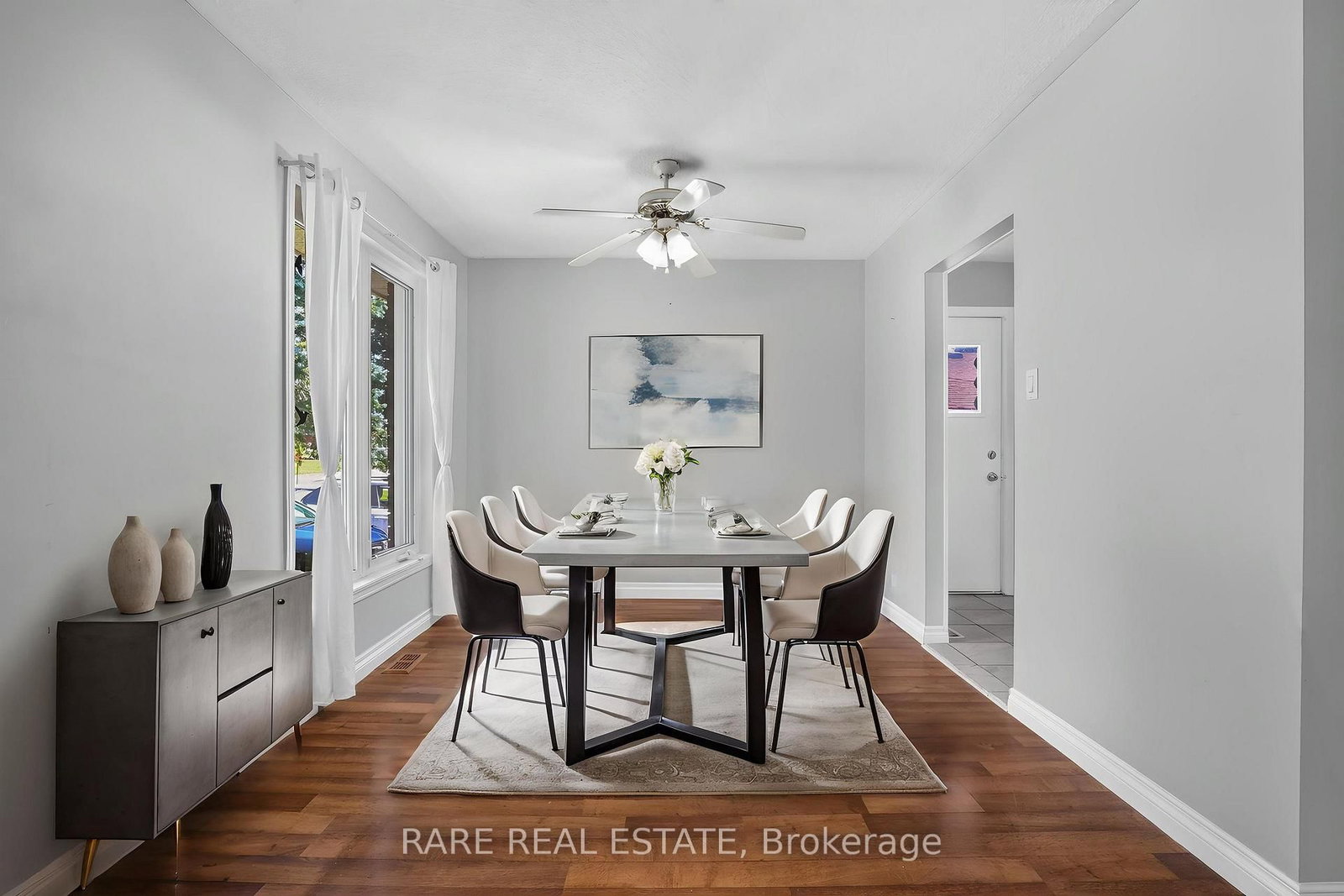 38 Lay Street • Barrie, ON photo 9