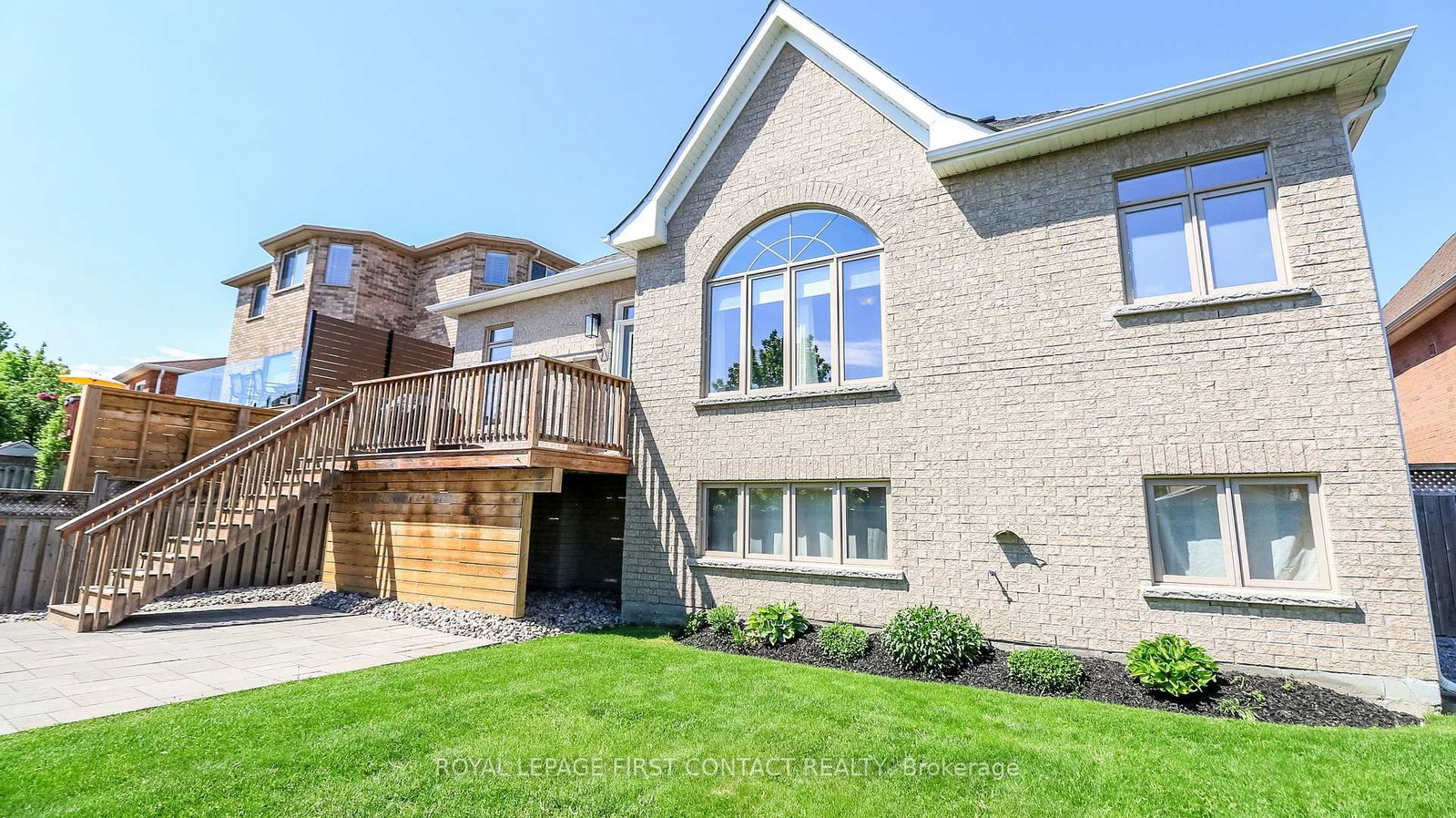 33 Tamarack Trail • Barrie, ON photo 32