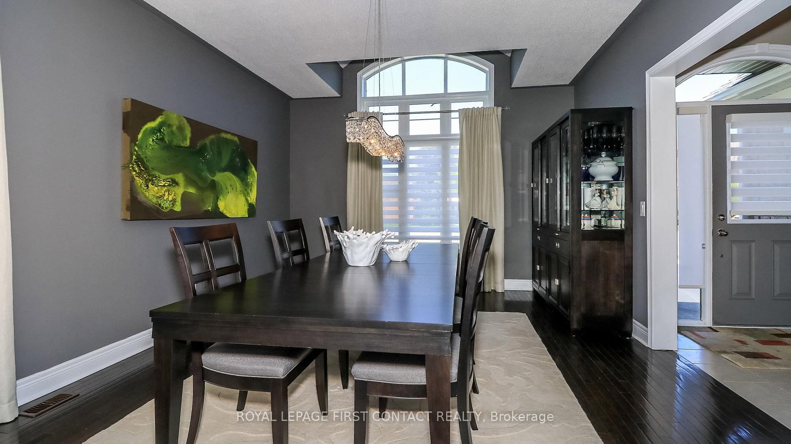 33 Tamarack Trail • Barrie, ON photo 6