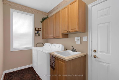 5 Sandringham Drive • Barrie, ON photo 9