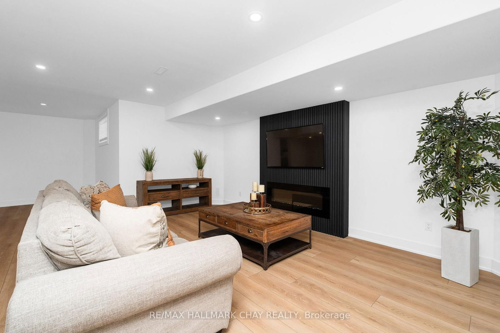 11 Byers Street • Springwater, ON photo 35