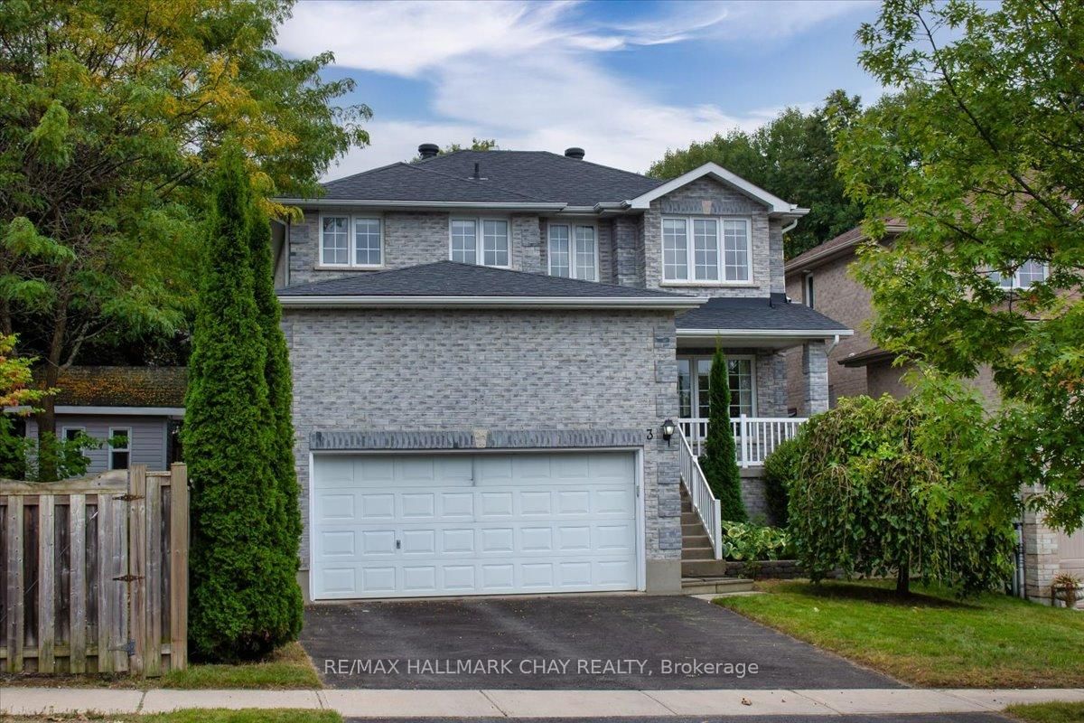 3 Bell Street • Barrie, ON photo 1