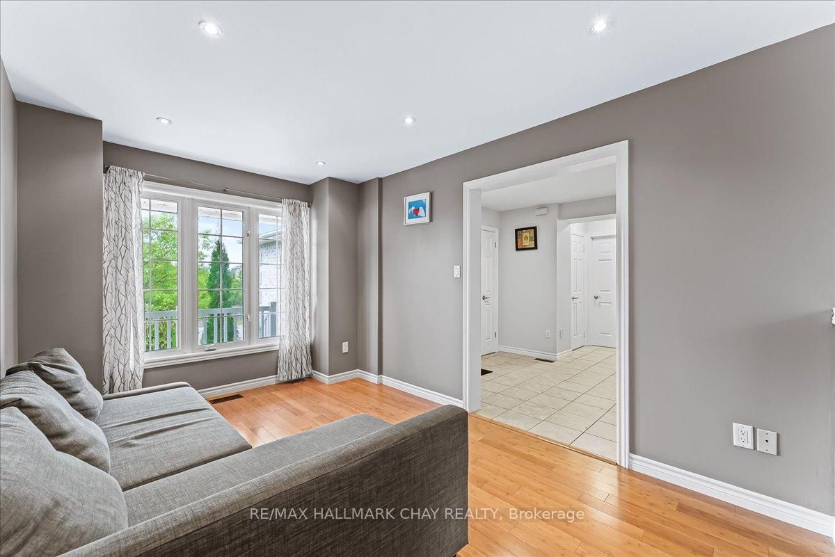 3 Bell Street • Barrie, ON photo 20