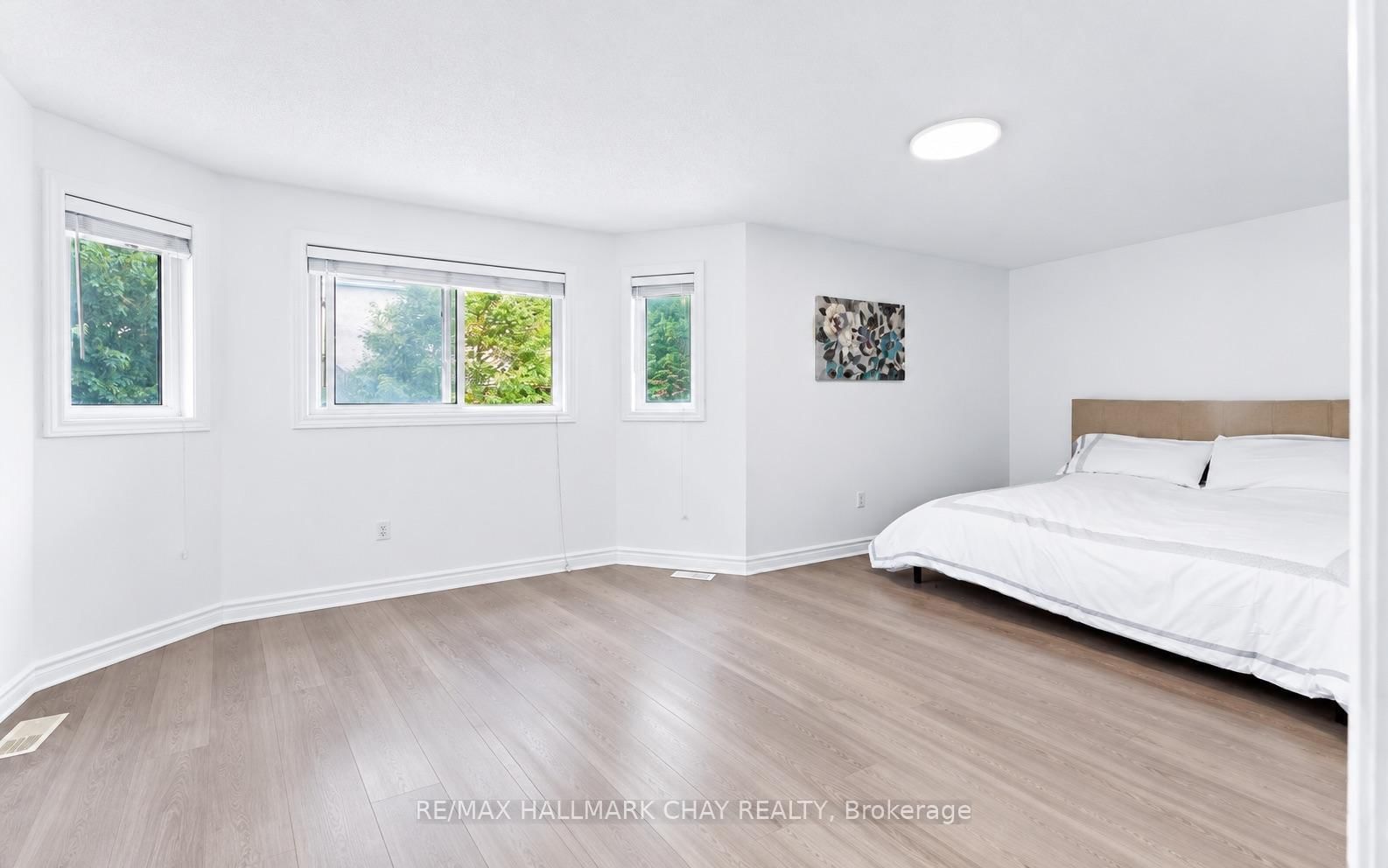 3 Bell Street • Barrie, ON photo 22