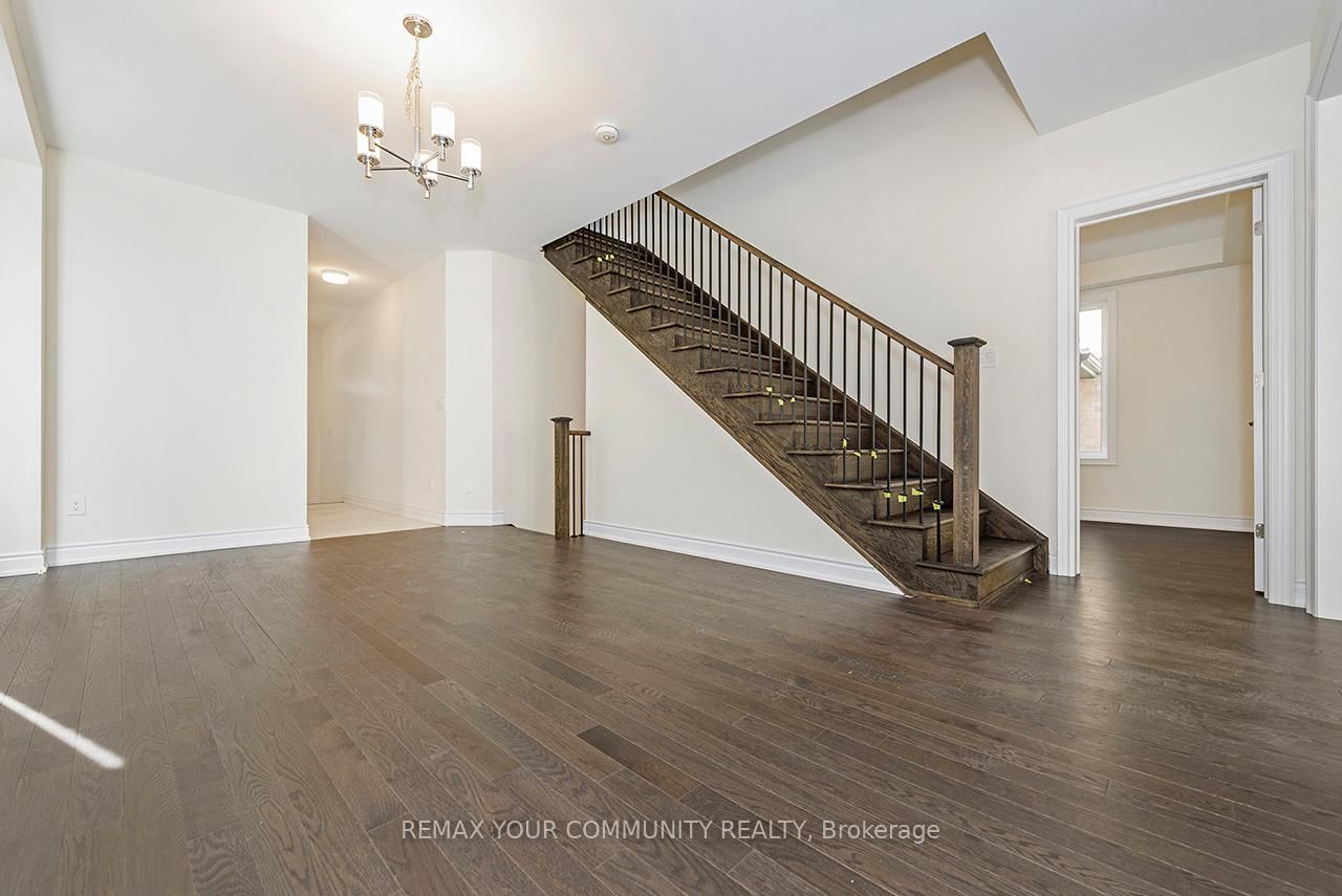 83 Bearberry Road • Springwater, ON photo 5