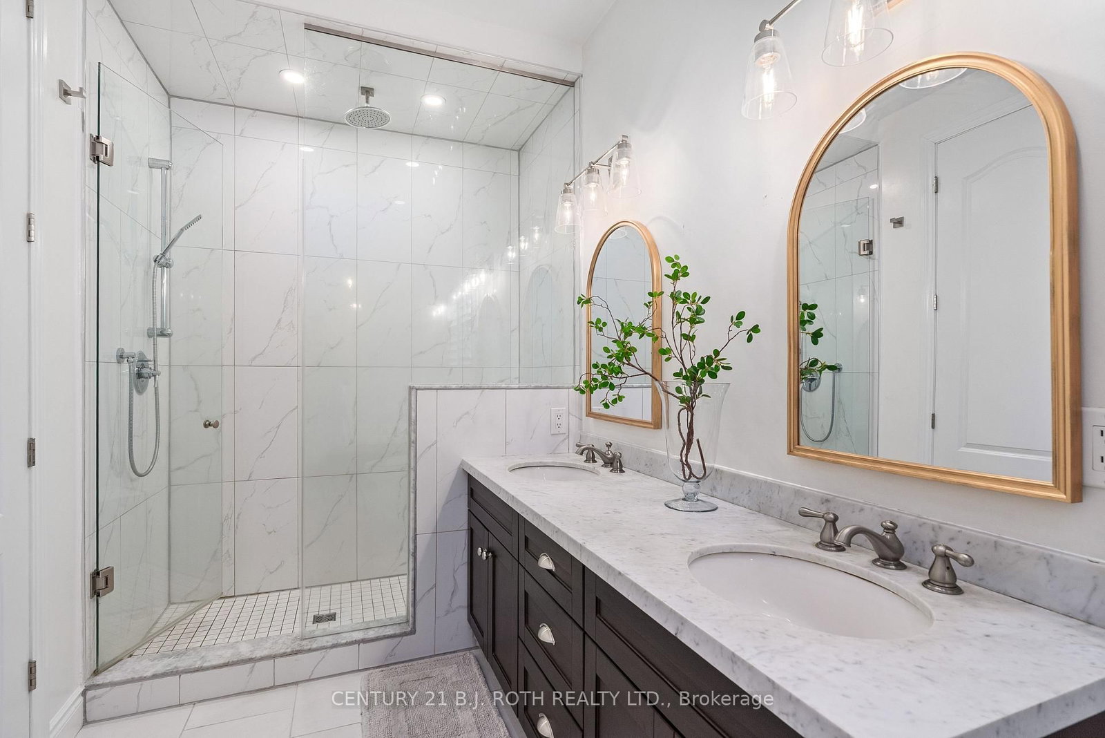 42 Lilac Lane • Springwater, ON photo 17