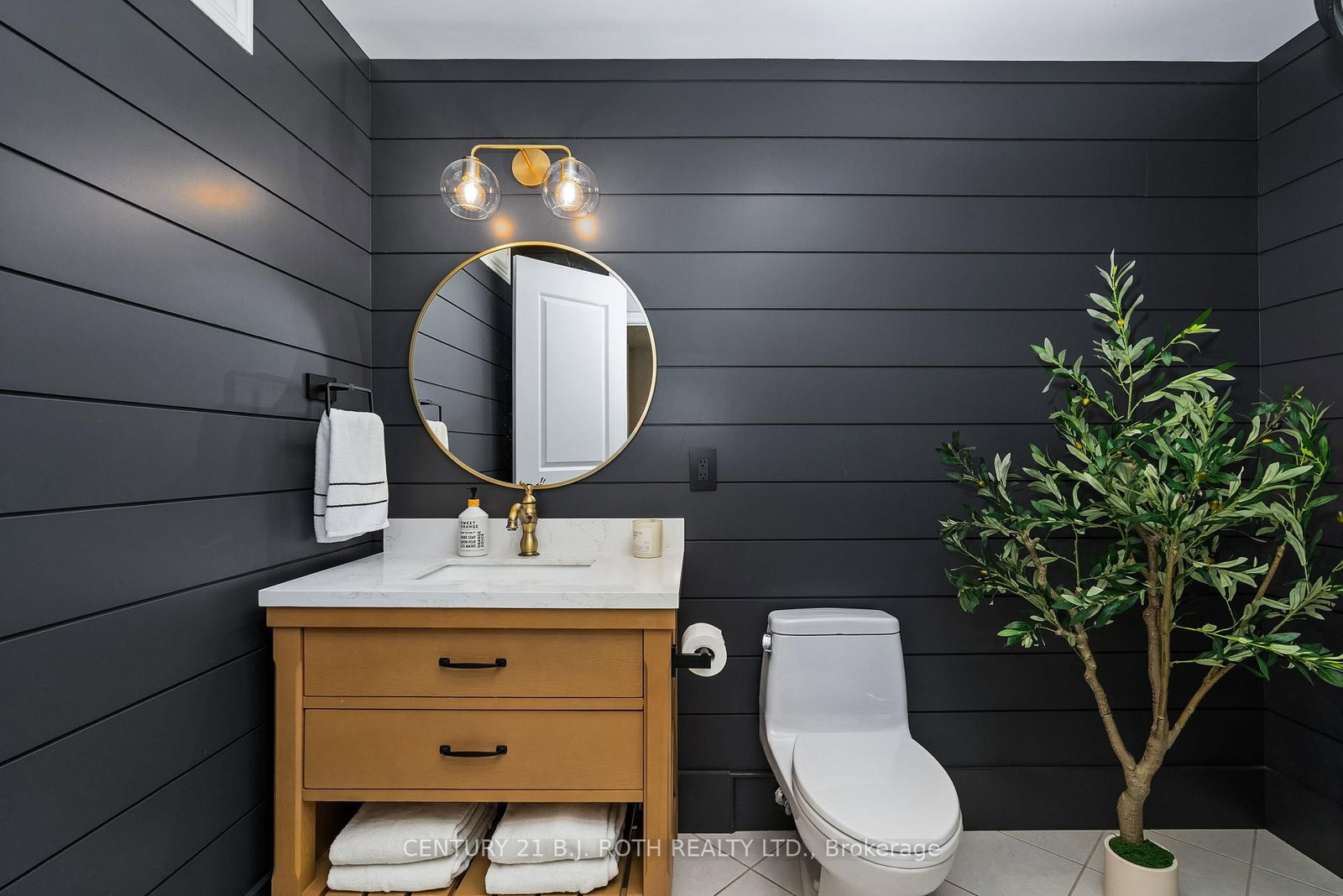 42 Lilac Lane • Springwater, ON photo 35