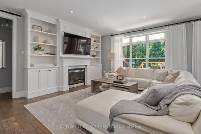 42 Lilac Lane • Springwater, ON photo 6