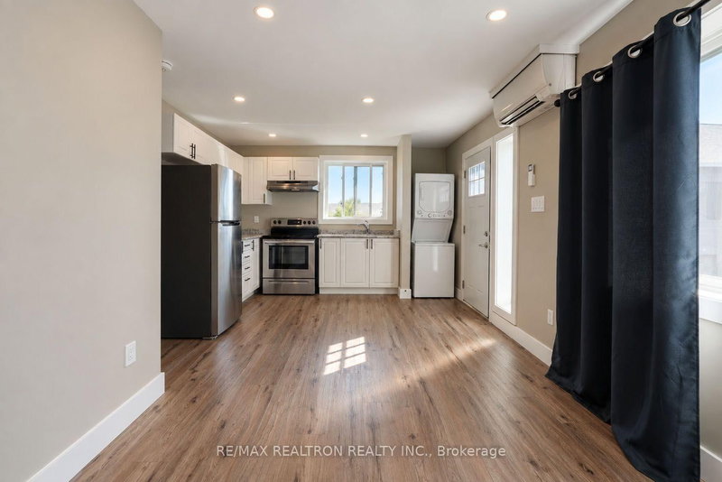 212 Little Ave photo 5