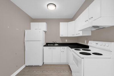 126 Bell Farm Road • #414 • Barrie, ON photo 4