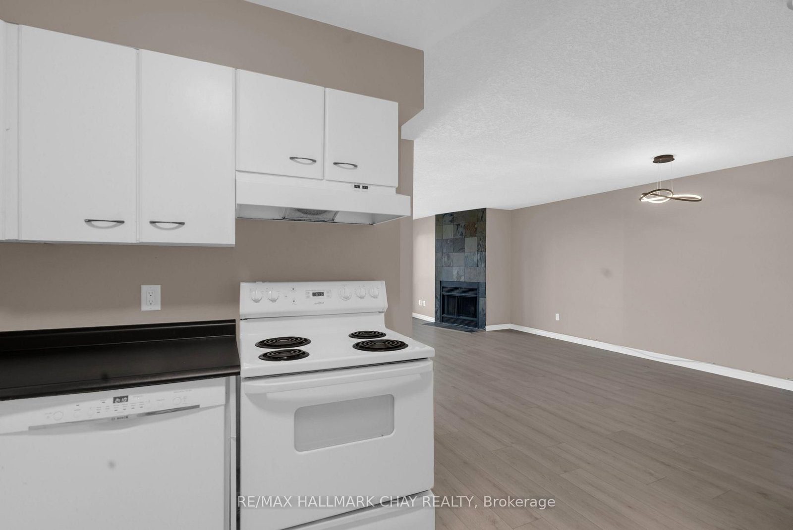 126 Bell Farm Road • #414 • Barrie, ON photo 5