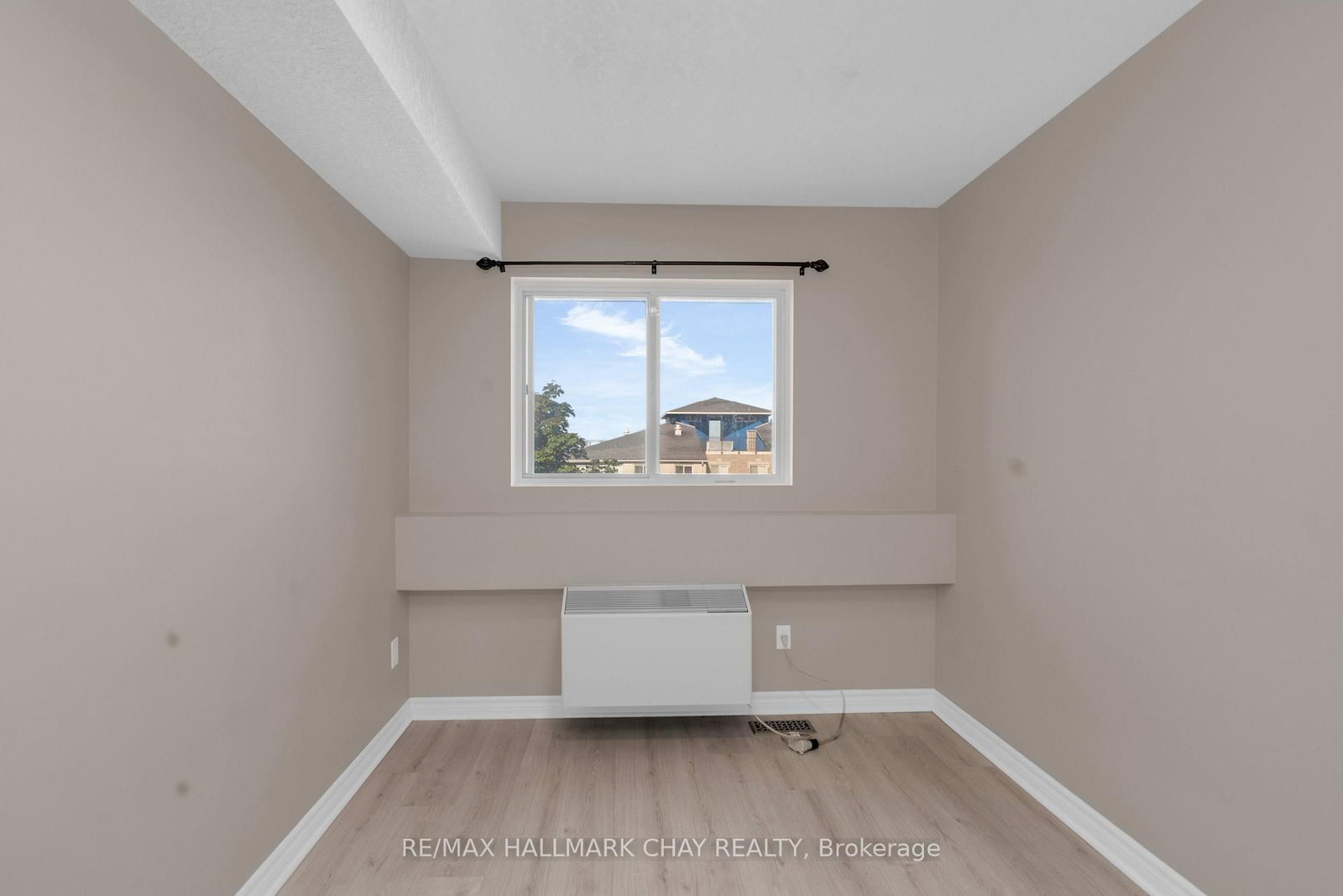 126 Bell Farm Road • #414 • Barrie, ON photo 9