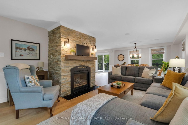 9 Bridle Path
