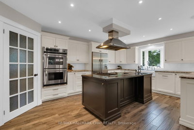 9 Bridle Path • Oro-Medonte, ON photo 5