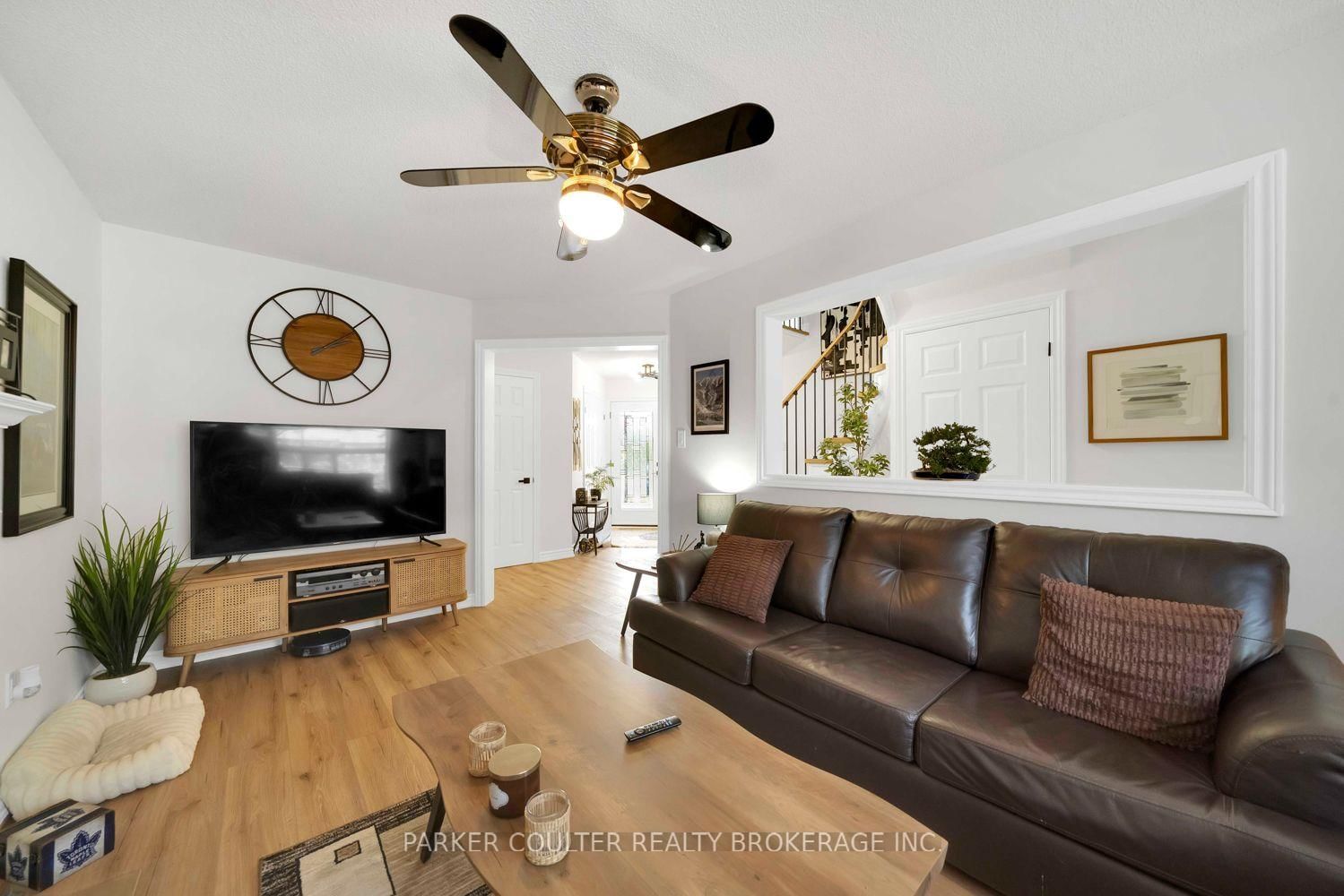 22 Taylor Drive • Barrie, ON photo 10