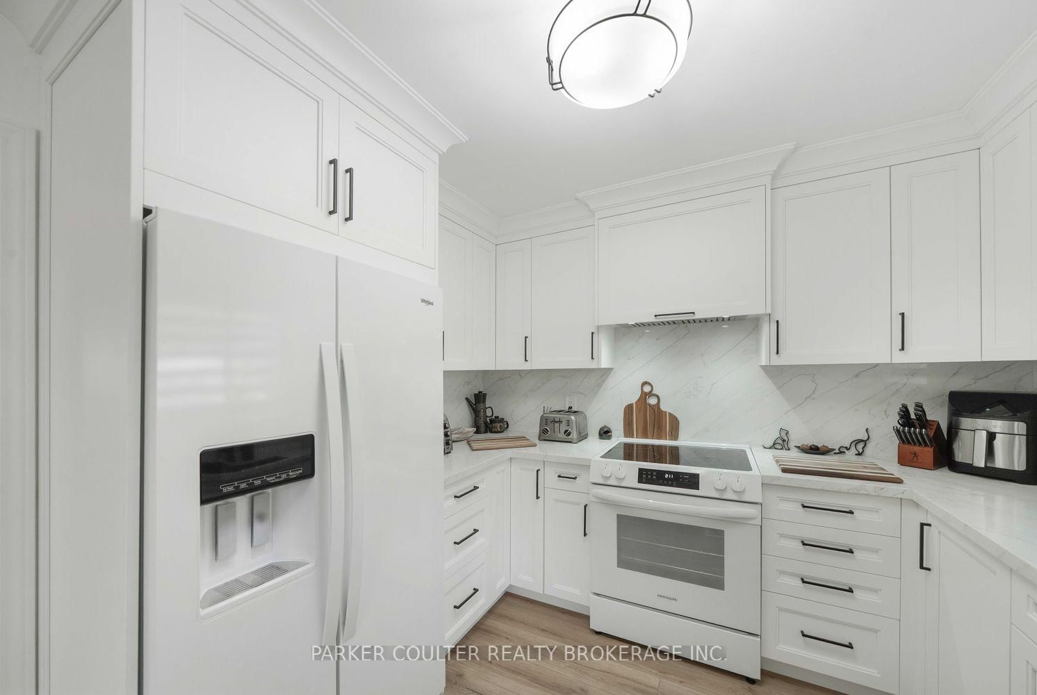 22 Taylor Drive • Barrie, ON photo 16