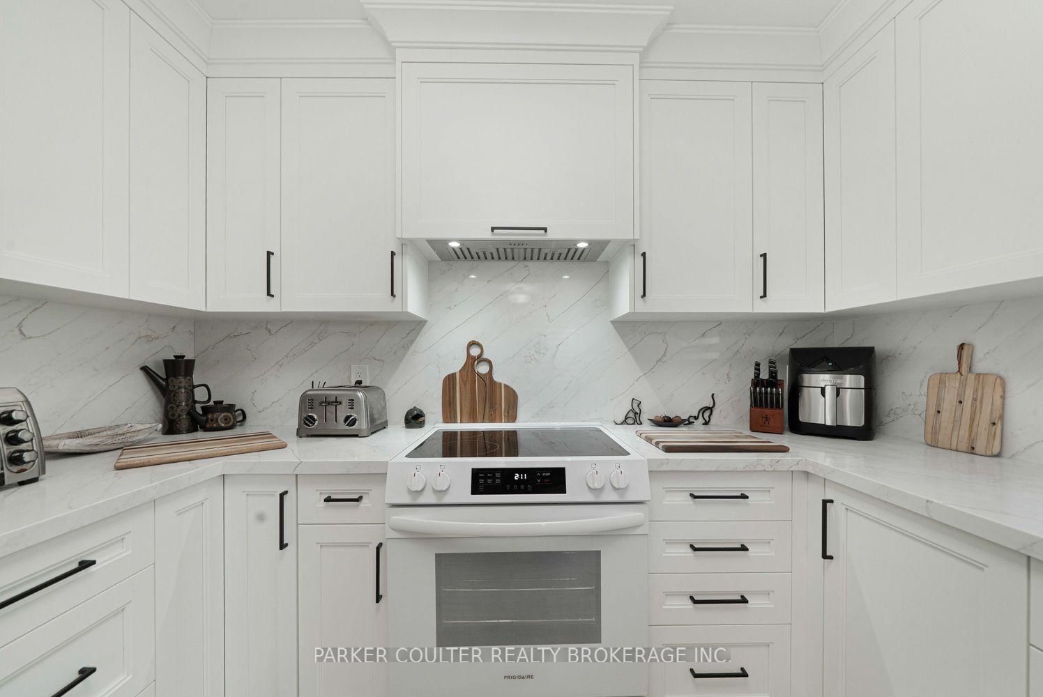 22 Taylor Drive • Barrie, ON photo 17