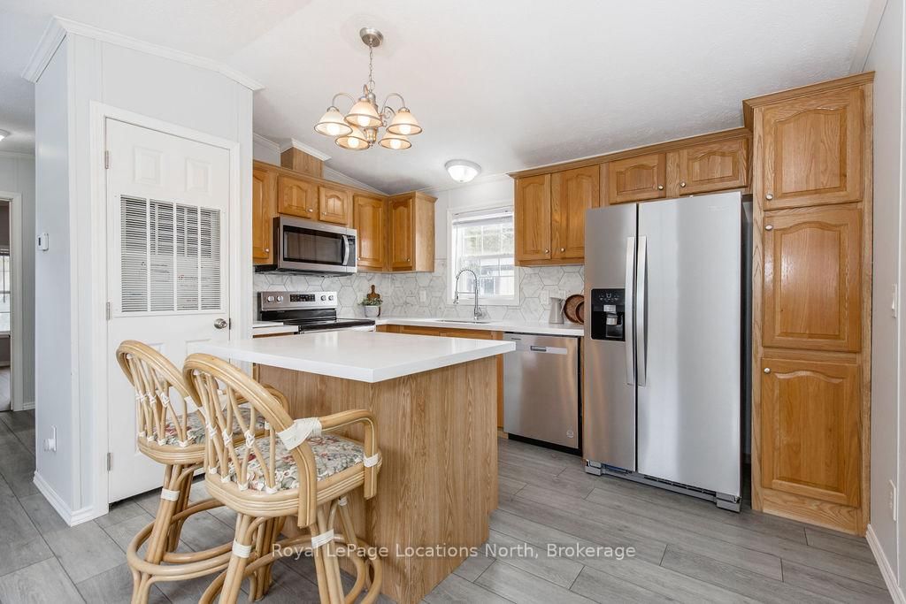 89 GEORGIAN GLEN Drive • Wasaga Beach, ON photo 5
