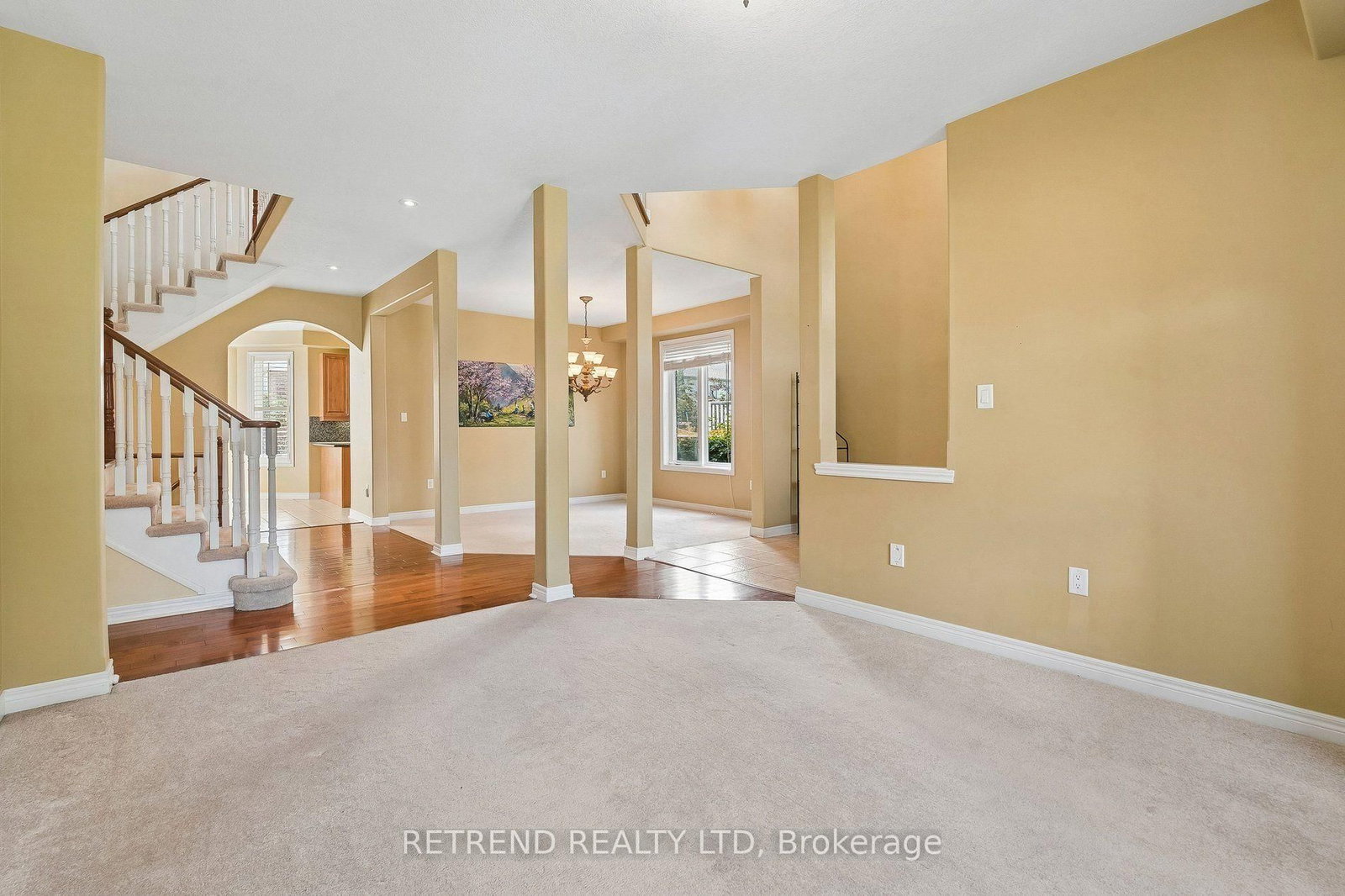 36 Sandringham Drive • Barrie, ON photo 5
