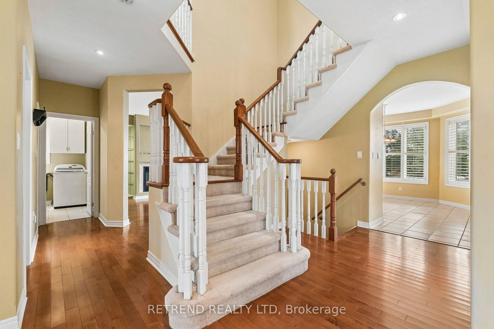 36 Sandringham Drive • Barrie, ON photo 6