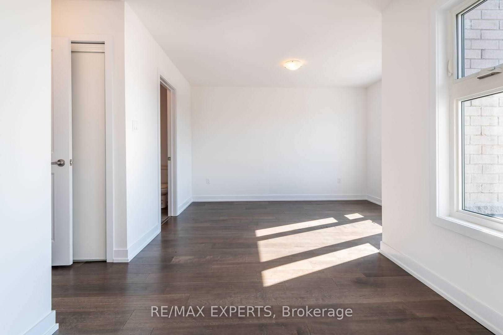36 South Park Lane, Barrie 4