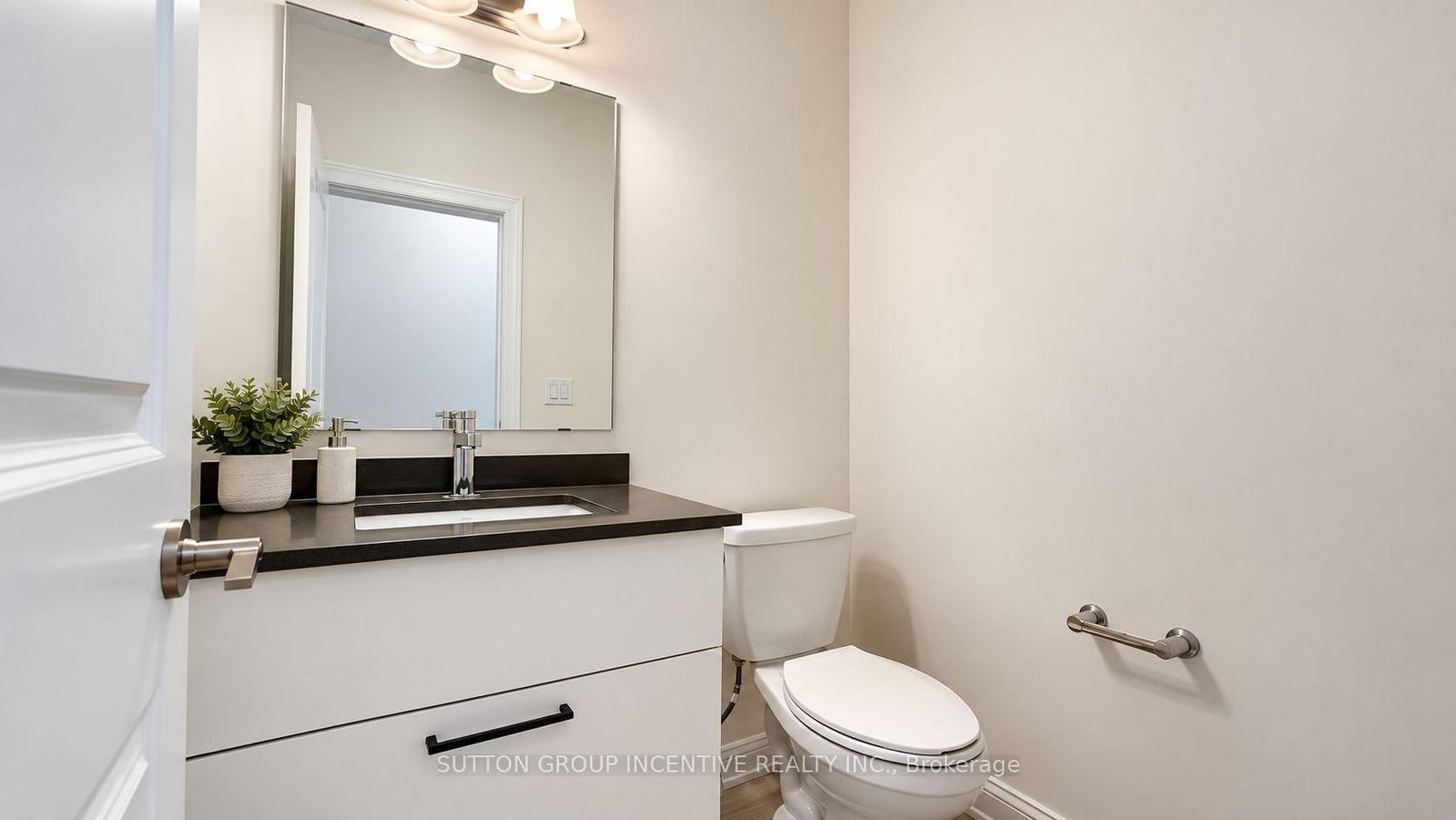 152 Greer Street • Barrie, ON photo 8