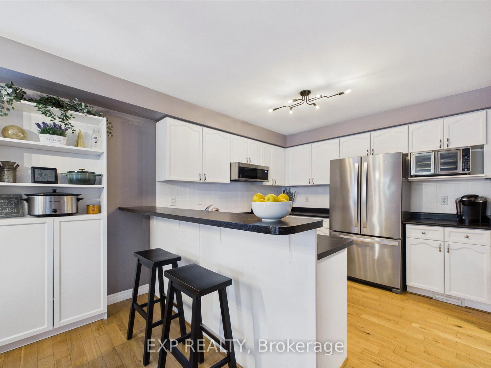 23 Mckenzie Crescent • Barrie, ON photo 11