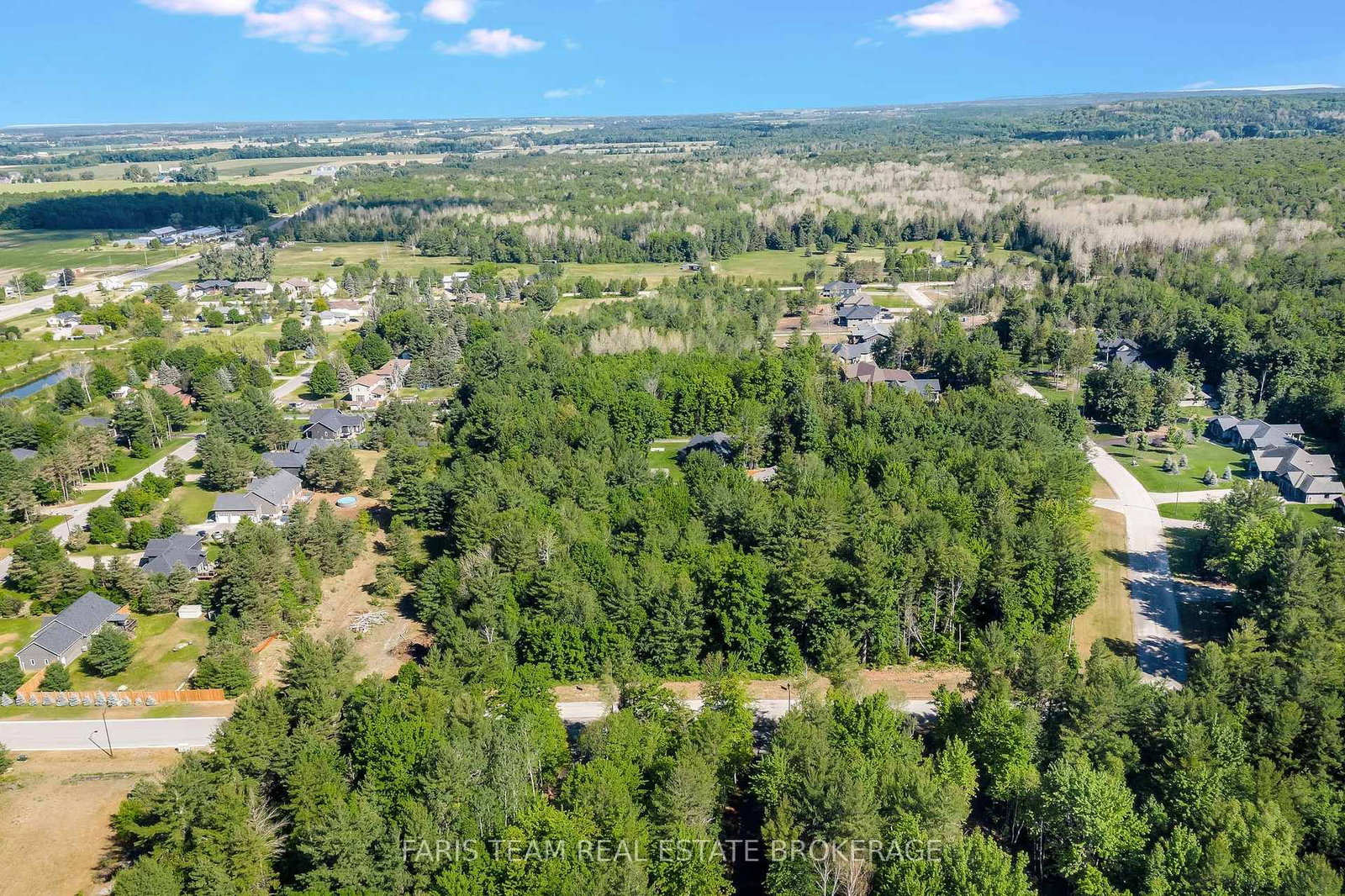 37 Marni Lane • Springwater, ON photo 3