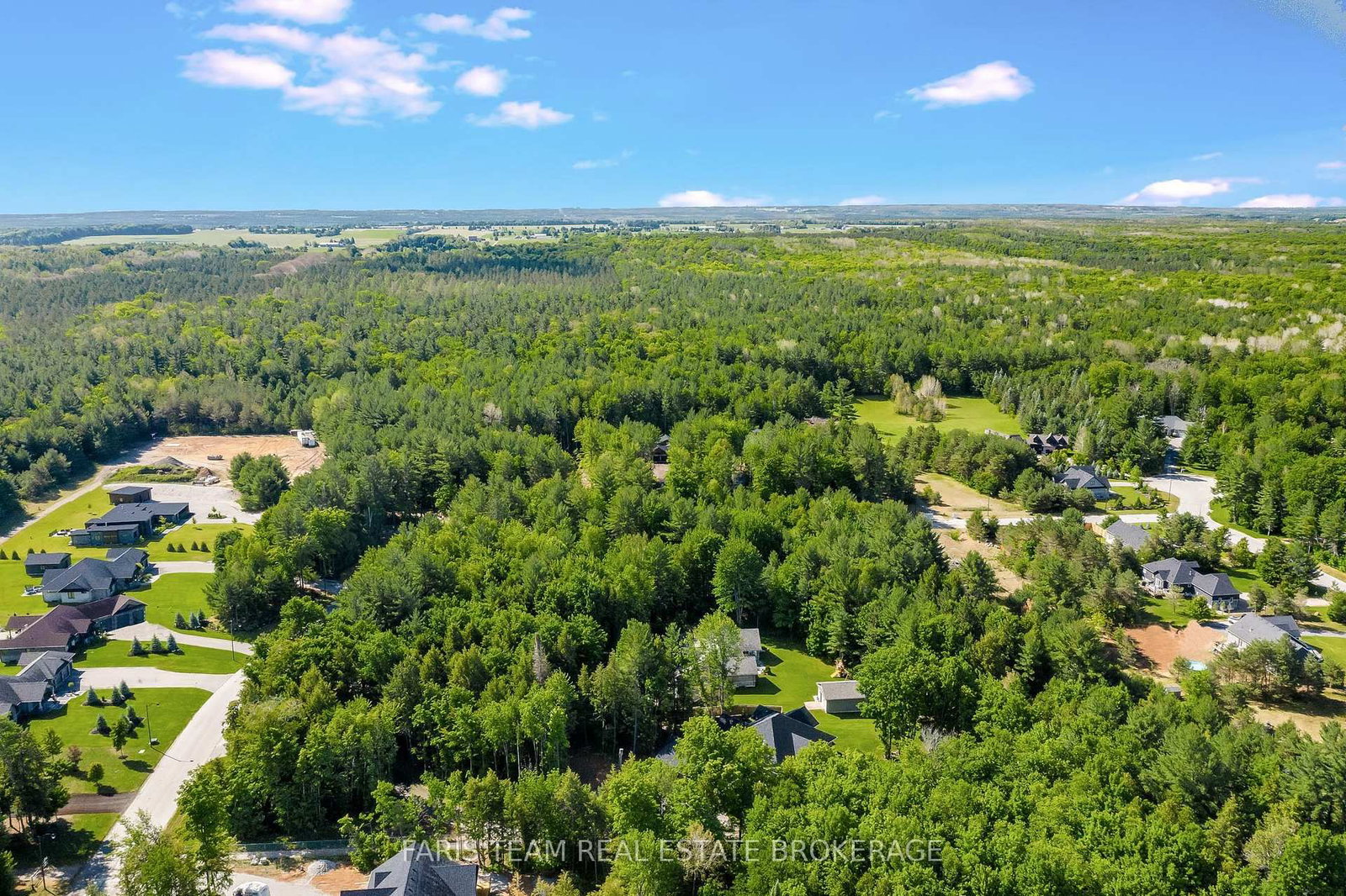 37 Marni Lane • Springwater, ON photo 6