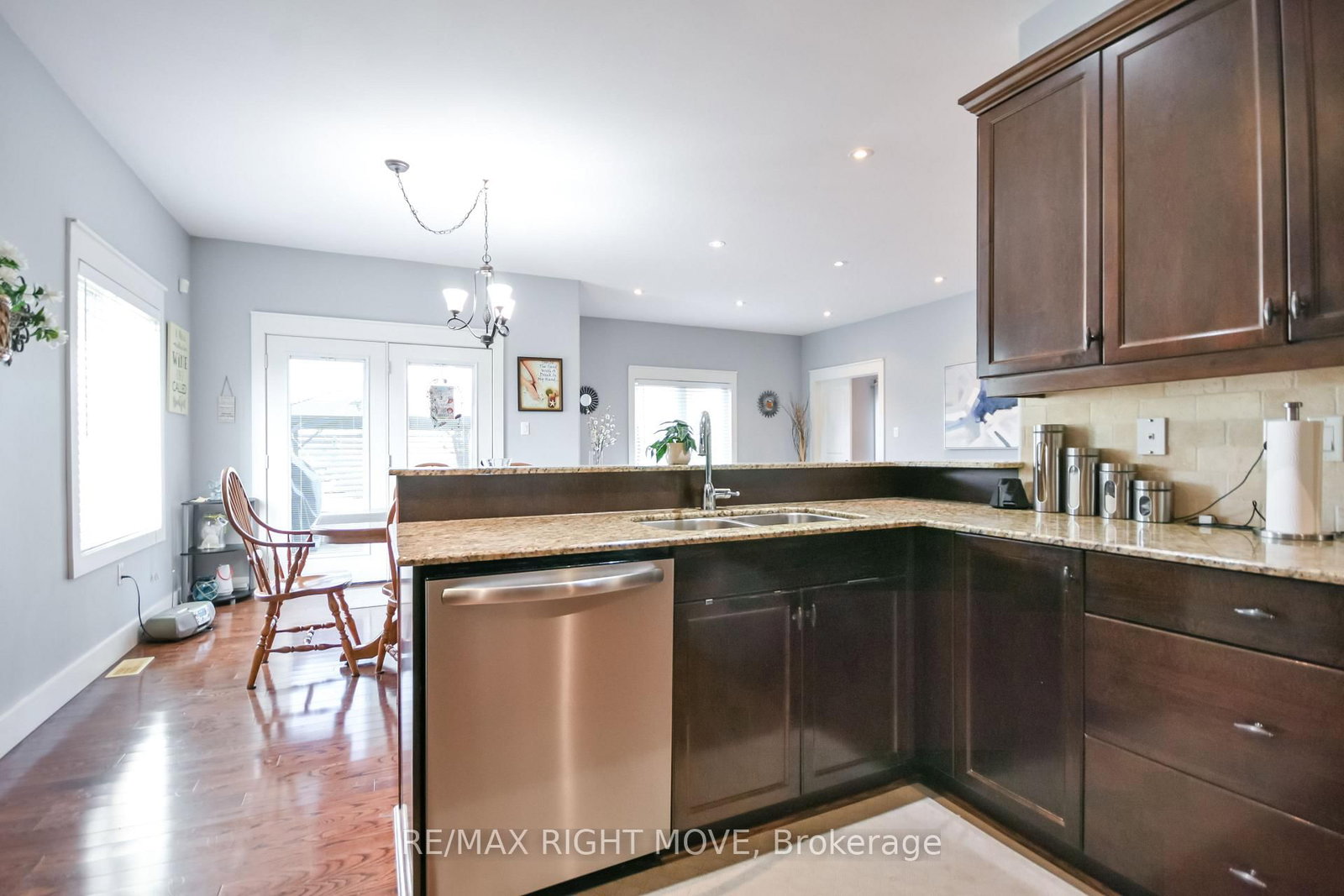 3938 Wood Avenue • Severn, ON photo 11
