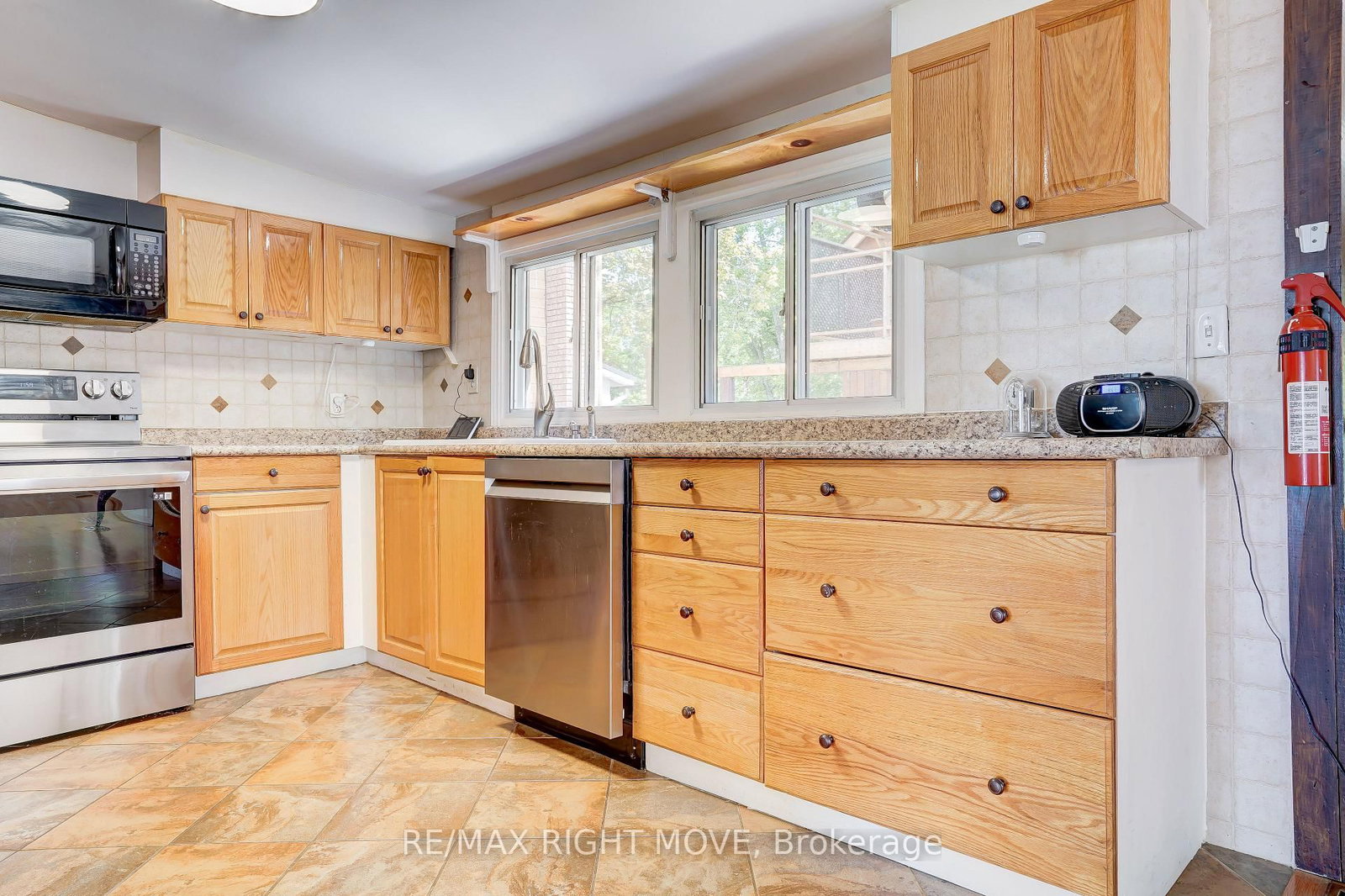 4304 Hopkins Bay Road • Ramara, ON photo 6