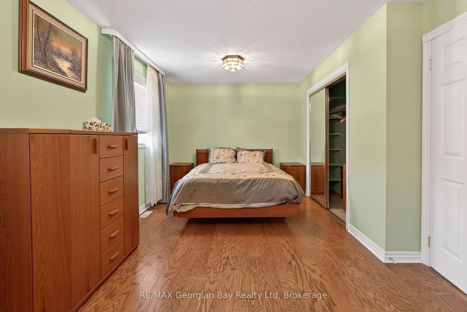 495 Shewfelt Crescent • Midland, ON photo 14