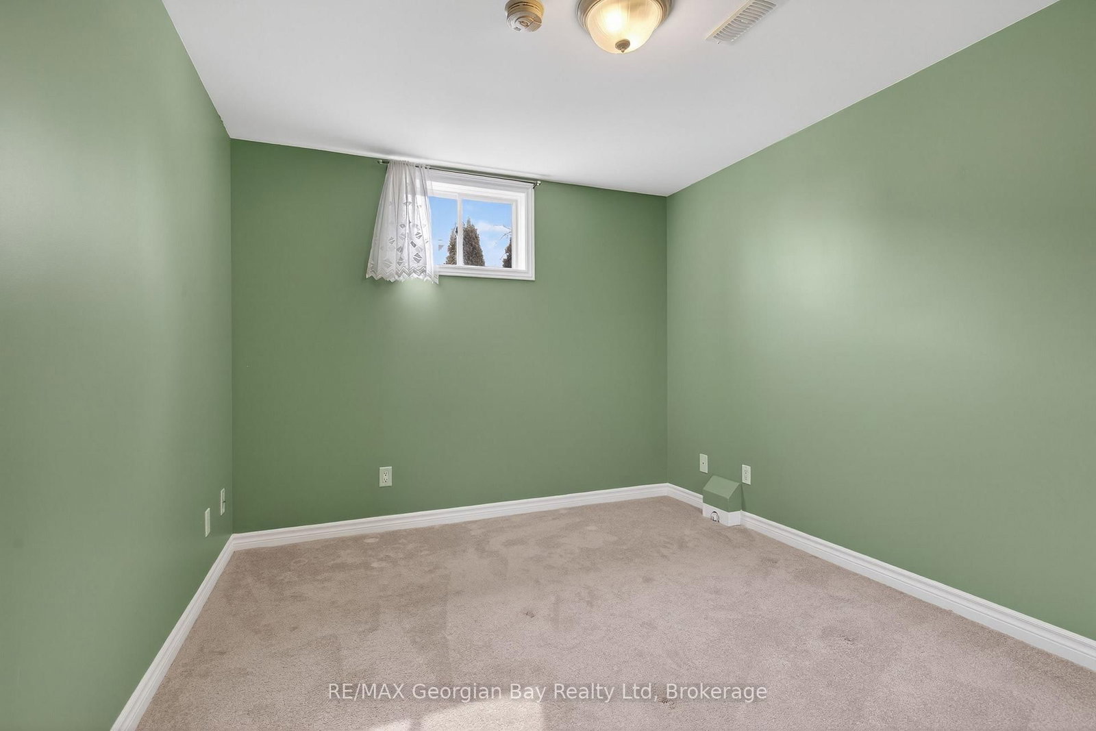 495 Shewfelt Crescent • Midland, ON photo 18