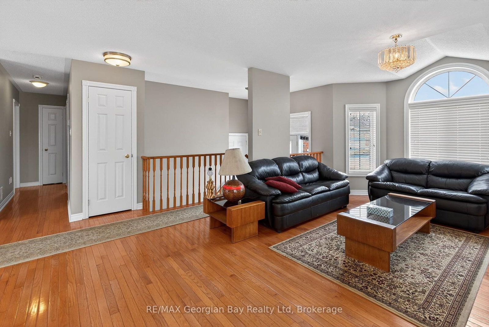 495 Shewfelt Crescent • Midland, ON photo 5
